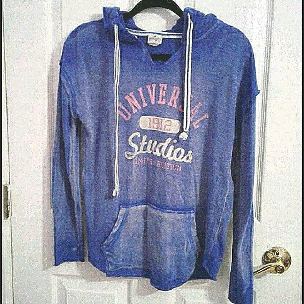 Universal Studios Limited Edition Purple Pull Over Sweater Hoodie Athleisure M